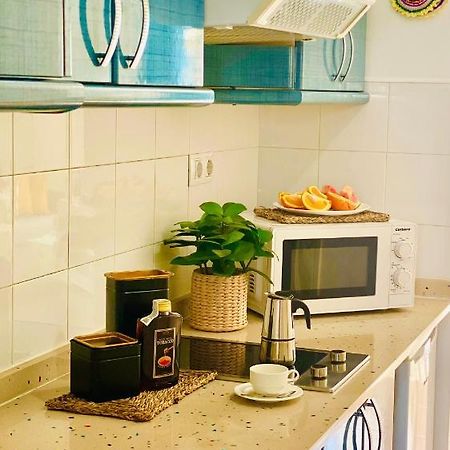 Апартаменты Beautiful Garden Flat Nearly Refurbished Free Wifi Коральео Экстерьер фото